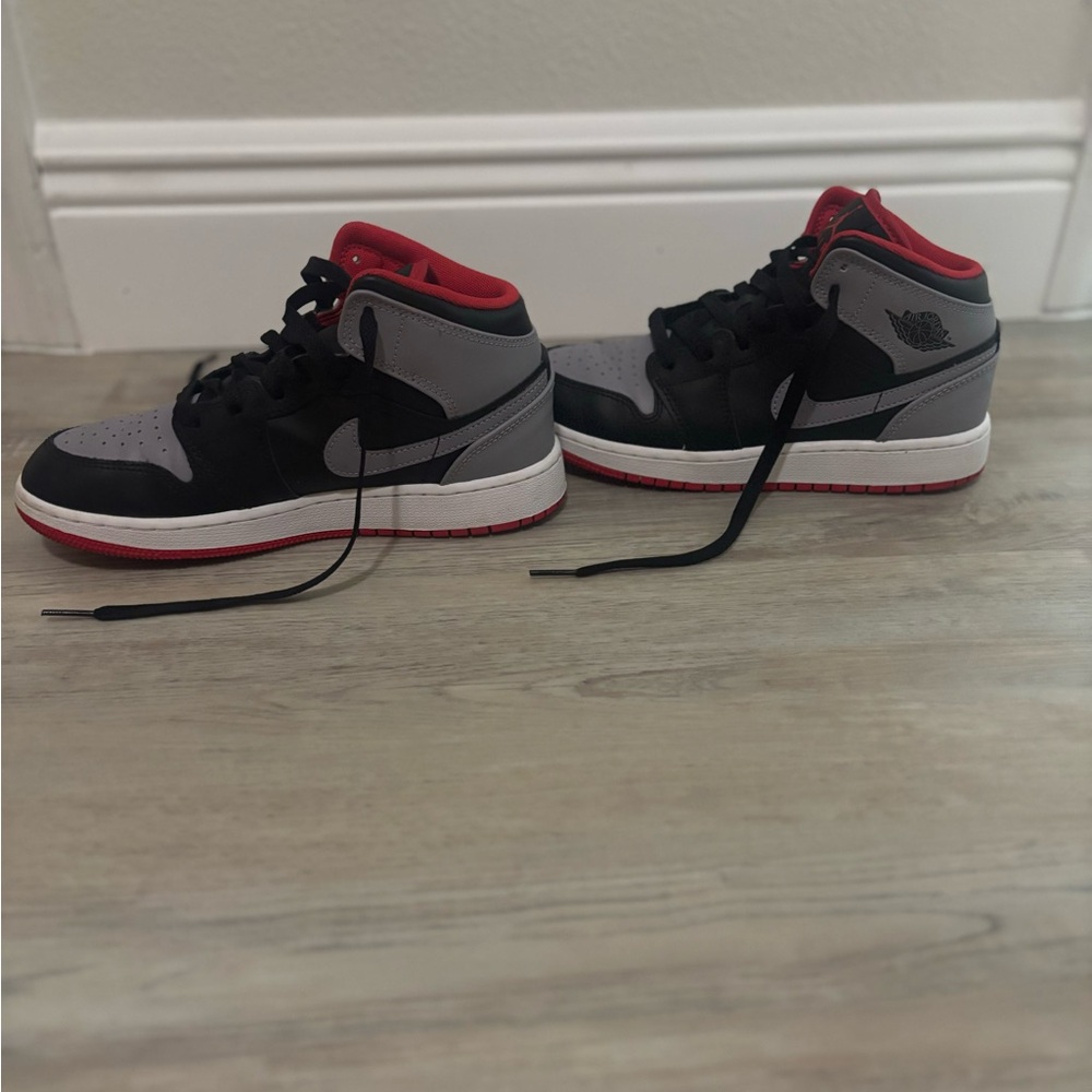 Kids Jordan’s like new, only worn twice!